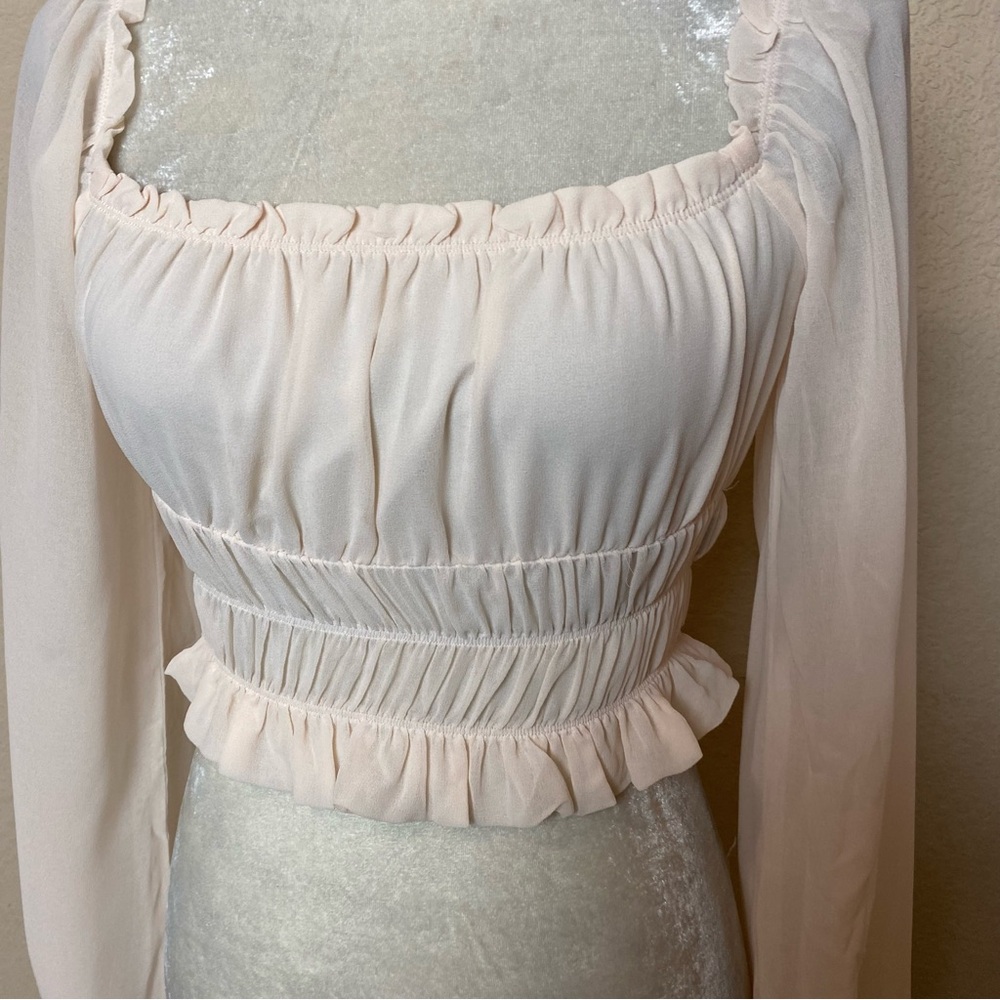 NWT! Forever 21 Cropped Puff Long Sleeve Blouse Top Cream Ivory Smocked Sz Small - Picture 5 of 11